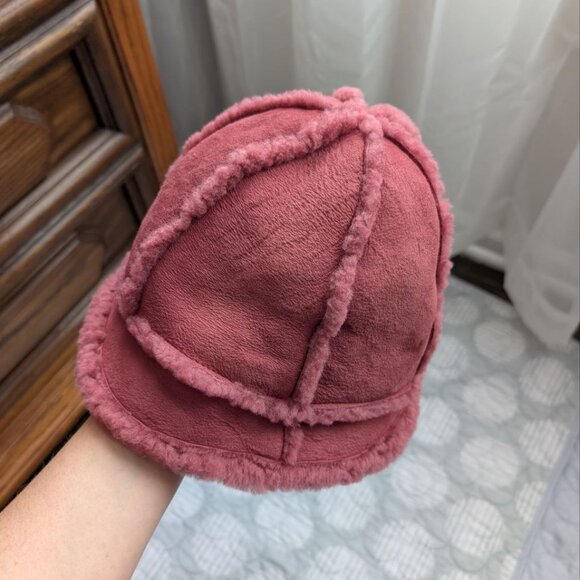 UGG Women`s Sheepskin Bucket Hat One Size Pink - Picture 10 of 15